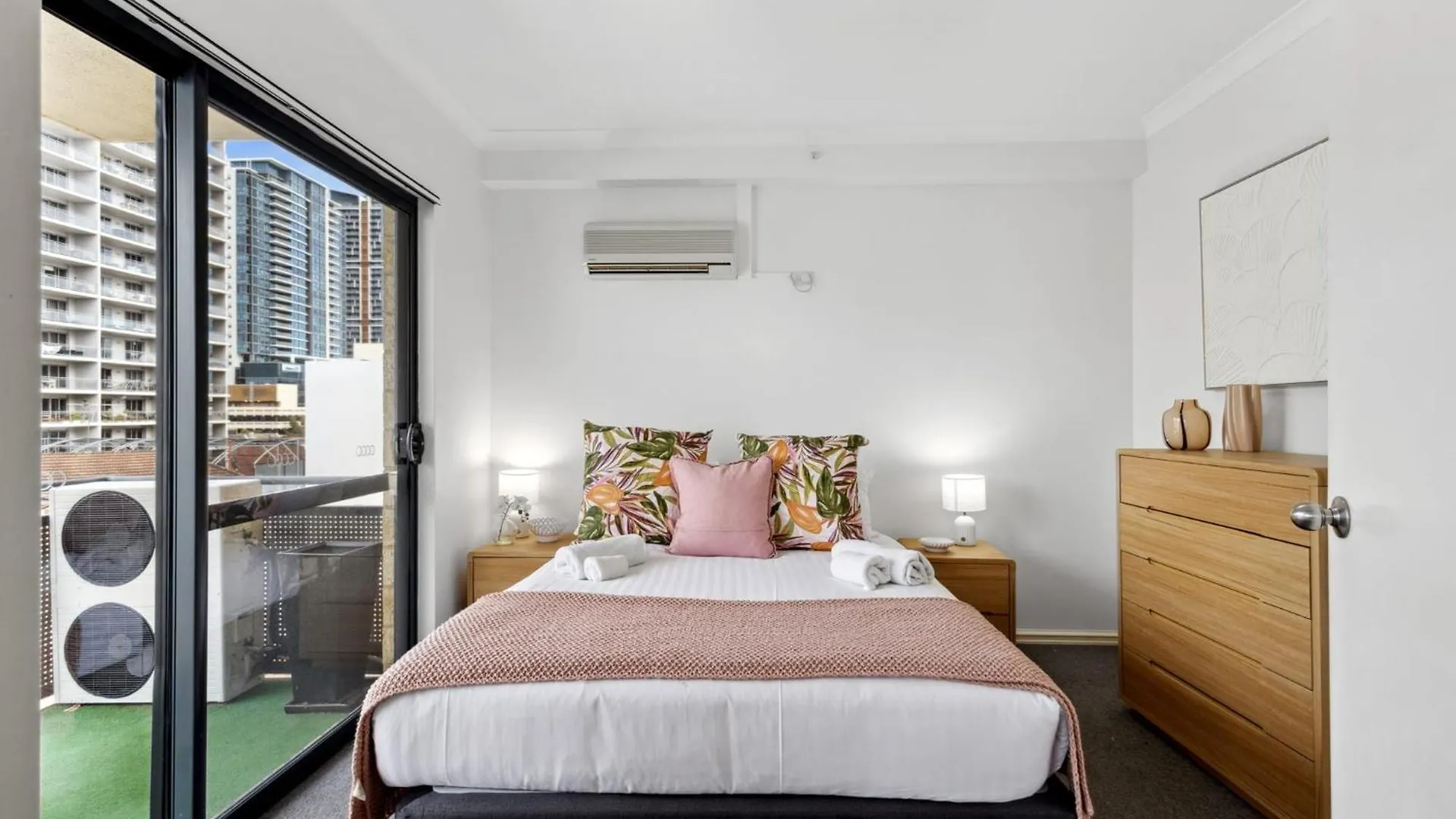 Cozy City Apartment With Stunning Views And Ameni Perth Australië